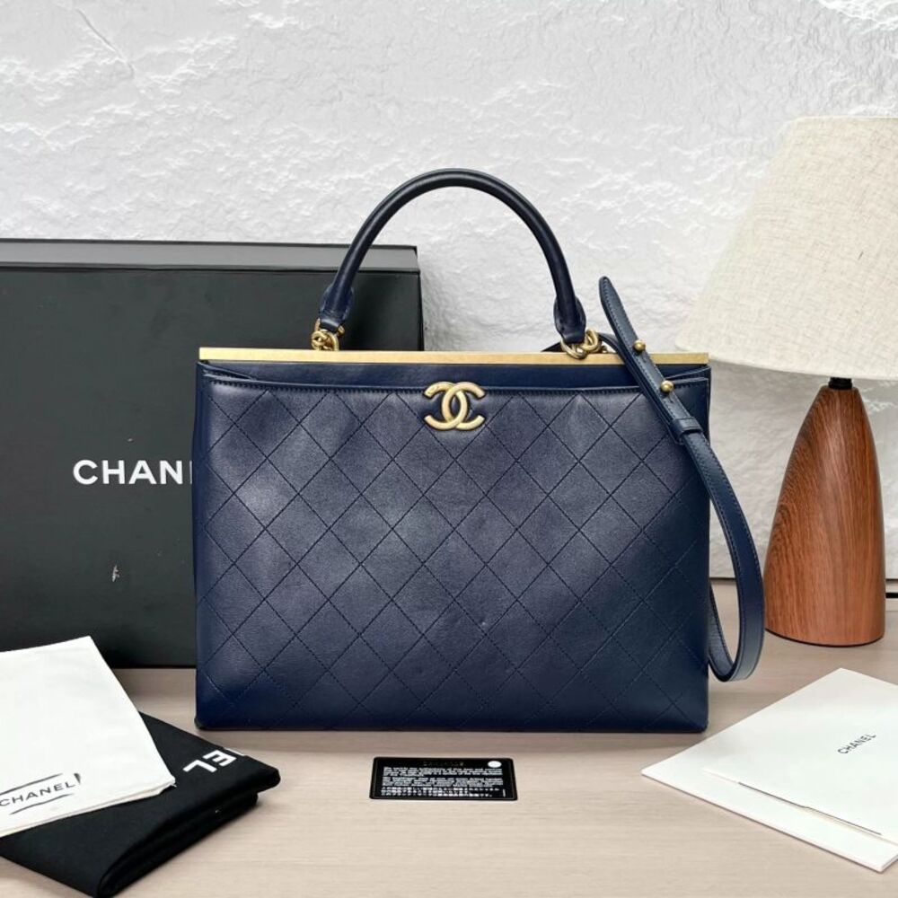 Chanel Women Pre-Loved Bag Very Good Condition
